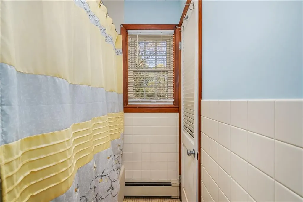 31 Harris Avenue Lincoln RI 02865