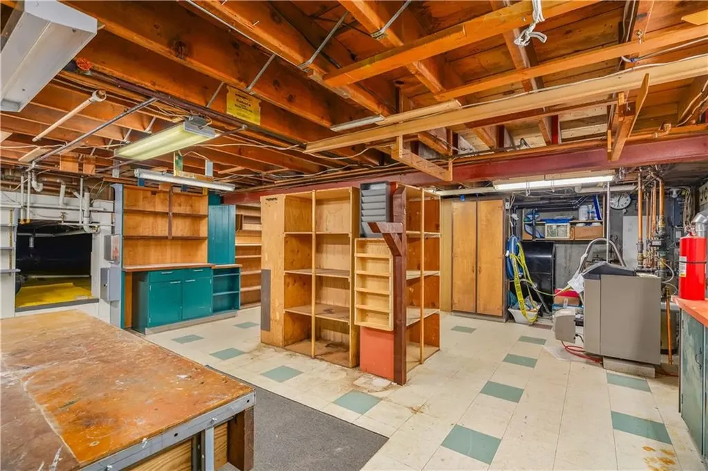31 Harris Avenue Lincoln RI 02865