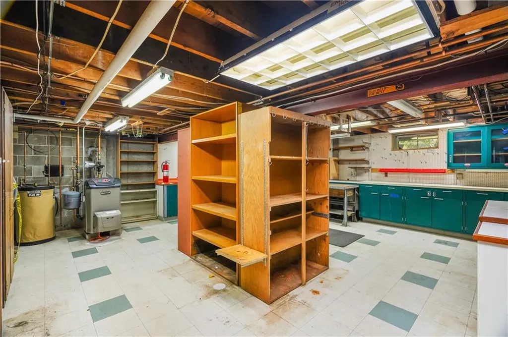 31 Harris Avenue Lincoln RI 02865