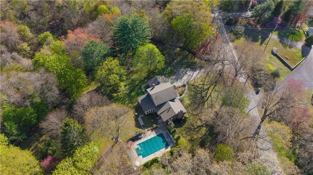 31 Harris Avenue Lincoln RI 02865