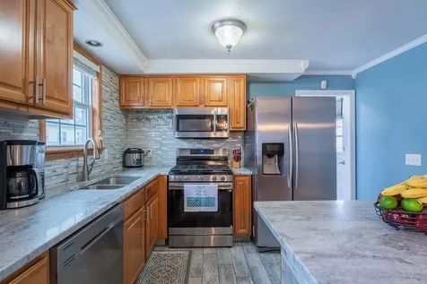 15 Homewood Avenue North Providence RI 02911