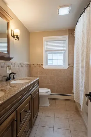 15 Homewood Avenue North Providence RI 02911