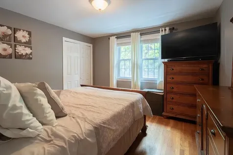 15 Homewood Avenue North Providence RI 02911