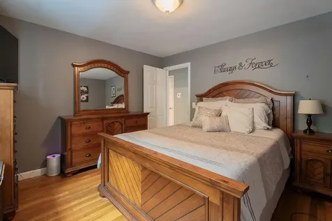 15 Homewood Avenue North Providence RI 02911