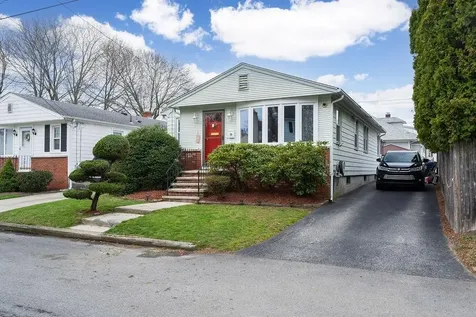 15 Homewood Avenue North Providence RI 02911