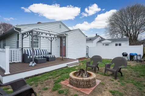 15 Homewood Avenue North Providence RI 02911