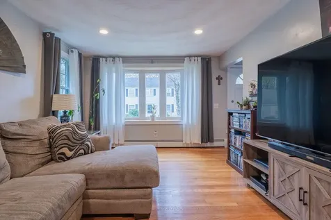 15 Homewood Avenue North Providence RI 02911