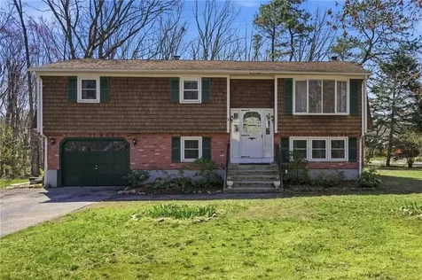 25 Daniel Drive Coventry RI 02816