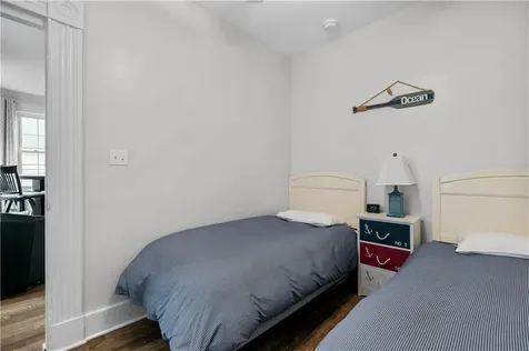 8 Franklin Street Newport RI 02840