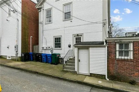8 Franklin Street Newport RI 02840