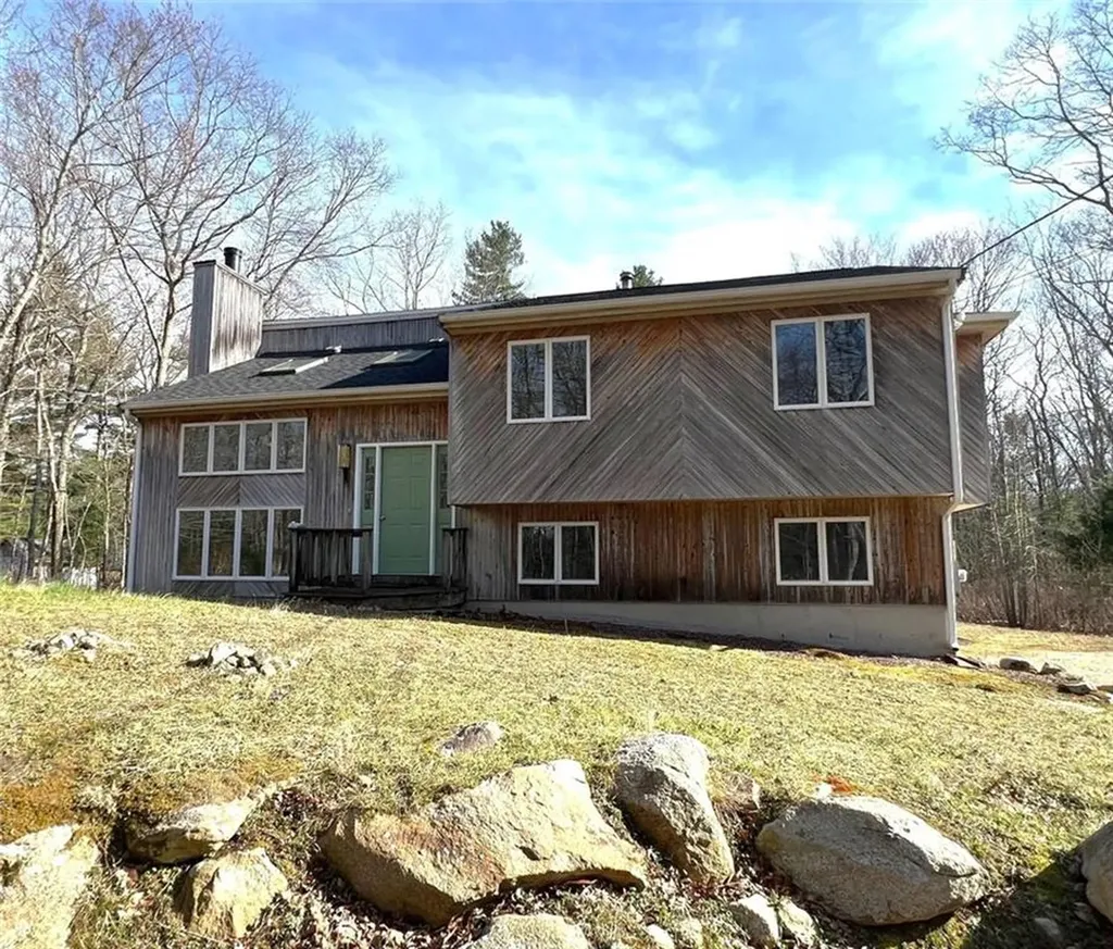 402 Weaver Hill Road West Greenwich RI 02817