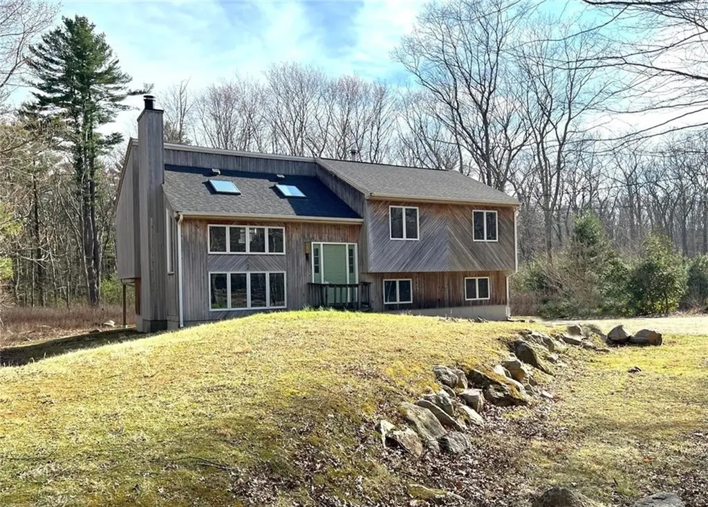 402 Weaver Hill Road West Greenwich RI 02817