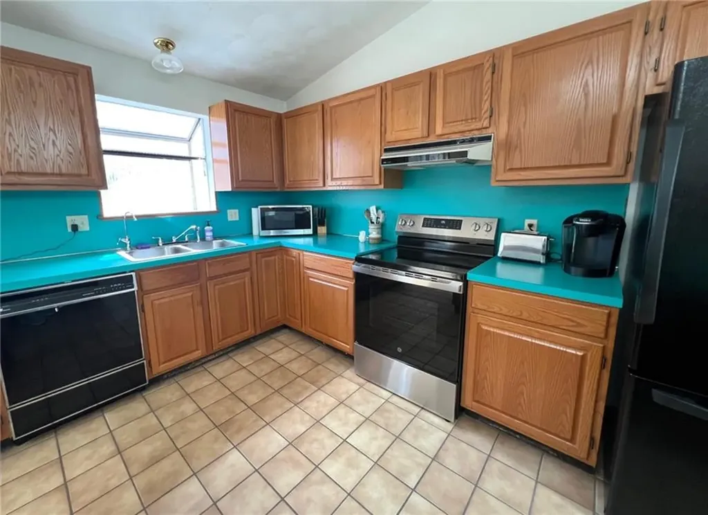 402 Weaver Hill Road West Greenwich RI 02817