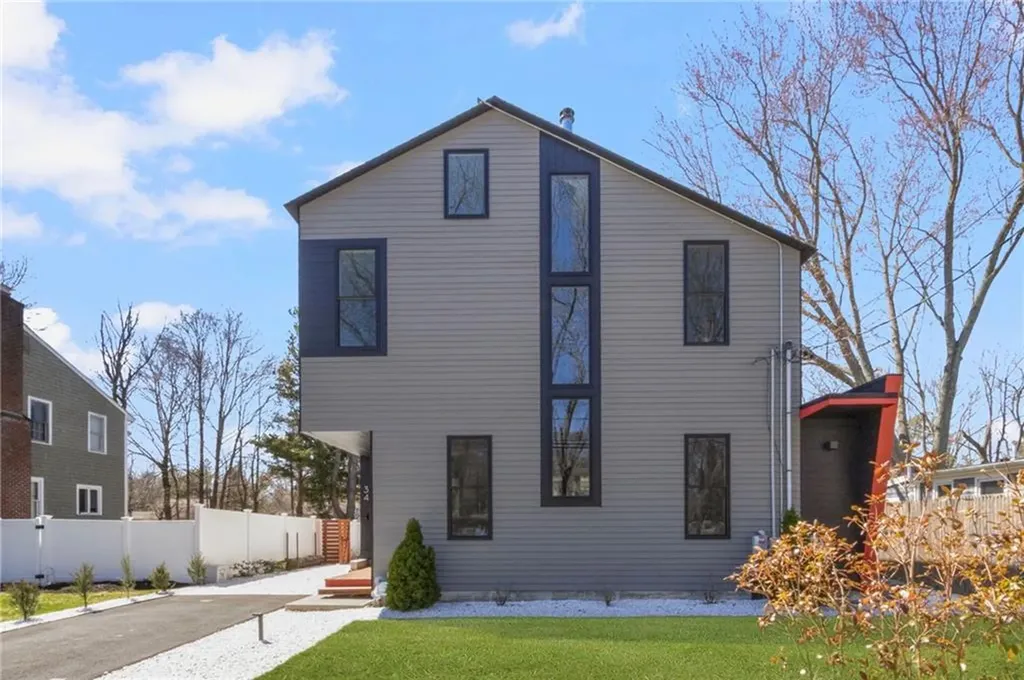 34 Boyce Avenue Barrington RI 02806