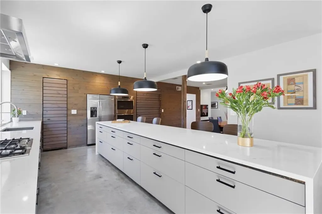 34 Boyce Avenue Barrington RI 02806