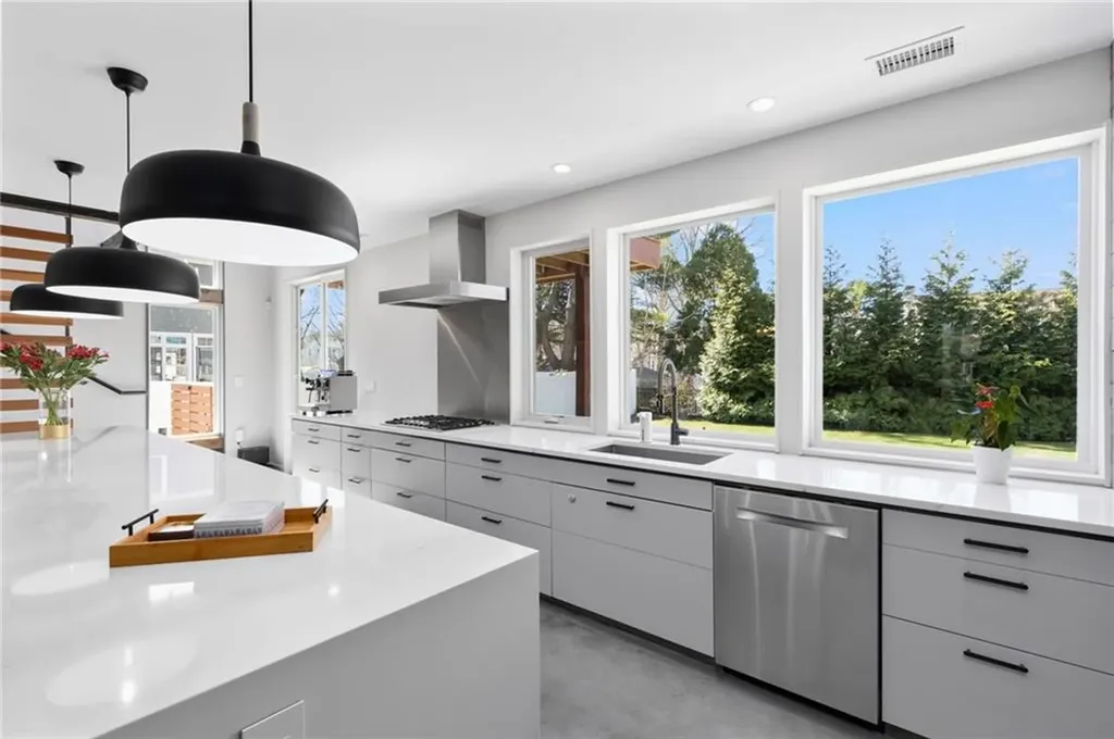 34 Boyce Avenue Barrington RI 02806
