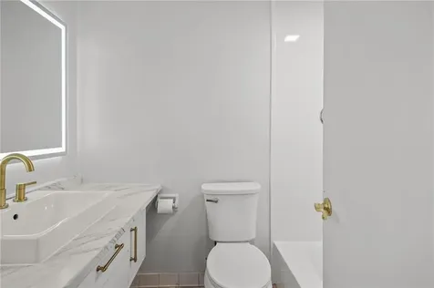 3940 Post Road Warwick RI 02886