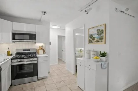 3940 Post Road Warwick RI 02886