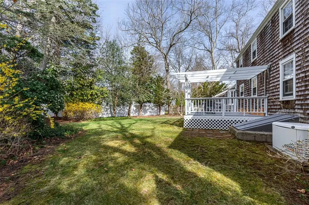 21 Old Chimney Road Barrington RI 02806