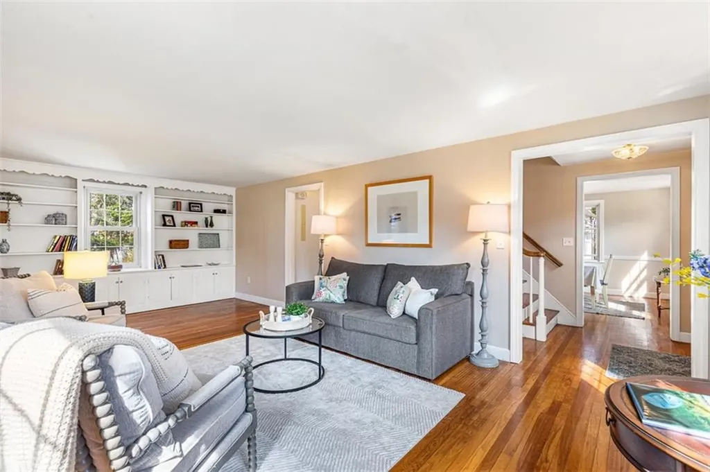 21 Old Chimney Road Barrington RI 02806