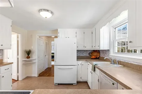 21 Old Chimney Road Barrington RI 02806