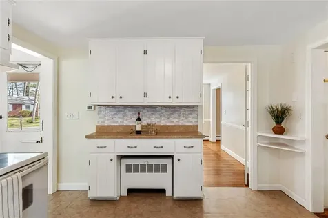 21 Old Chimney Road Barrington RI 02806