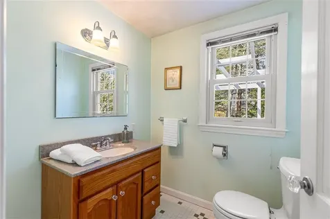 21 Old Chimney Road Barrington RI 02806
