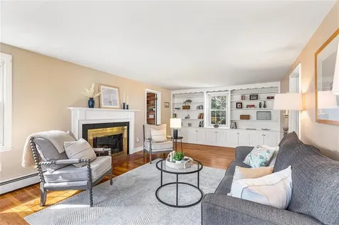 21 Old Chimney Road Barrington RI 02806