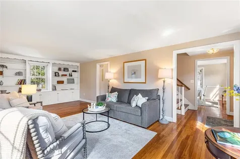 21 Old Chimney Road Barrington RI 02806