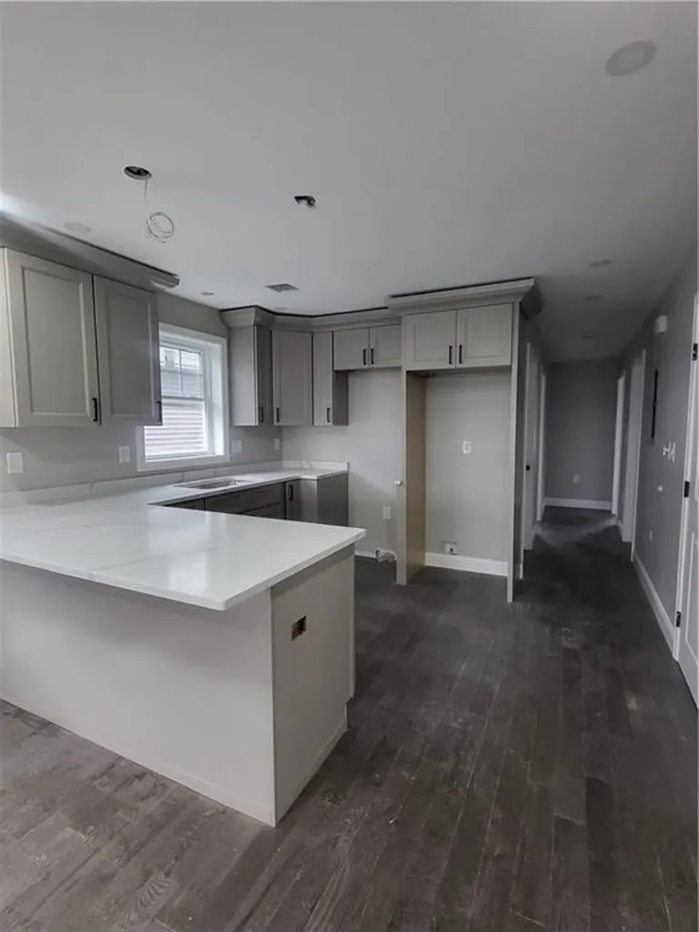 729 Potters Avenue Providence RI 02907
