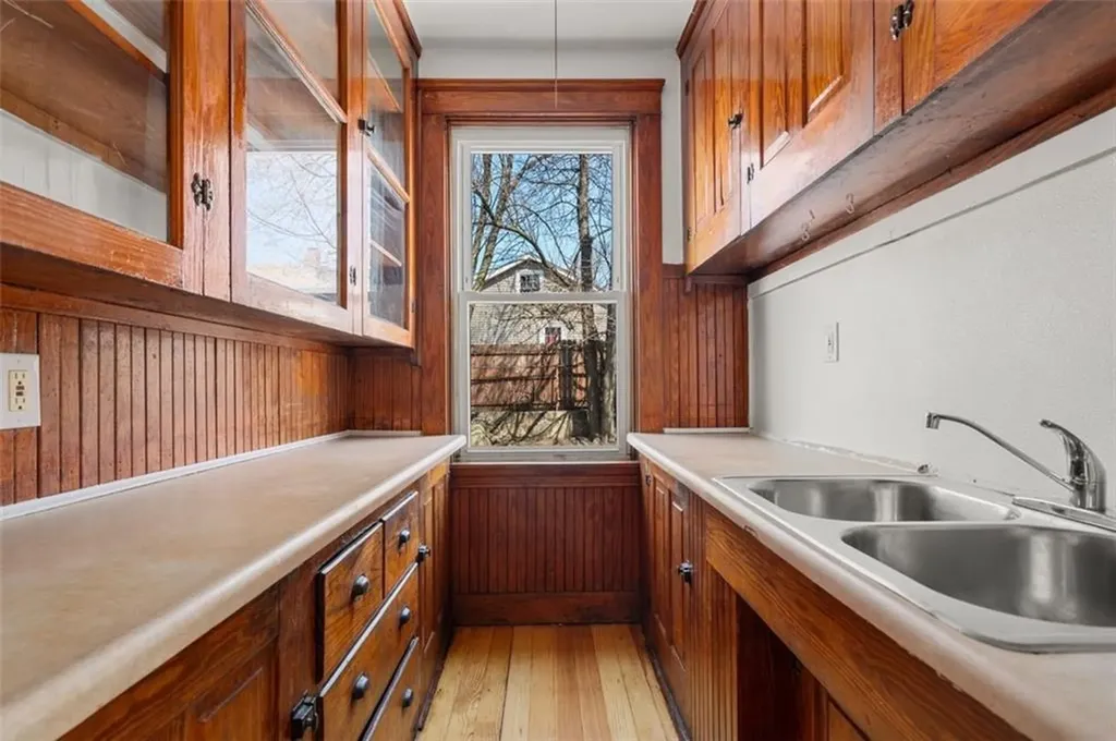 975 977 Atwells Avenue Providence RI 02909