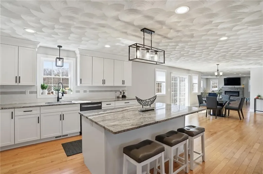1268 Central Avenue Johnston RI 02919