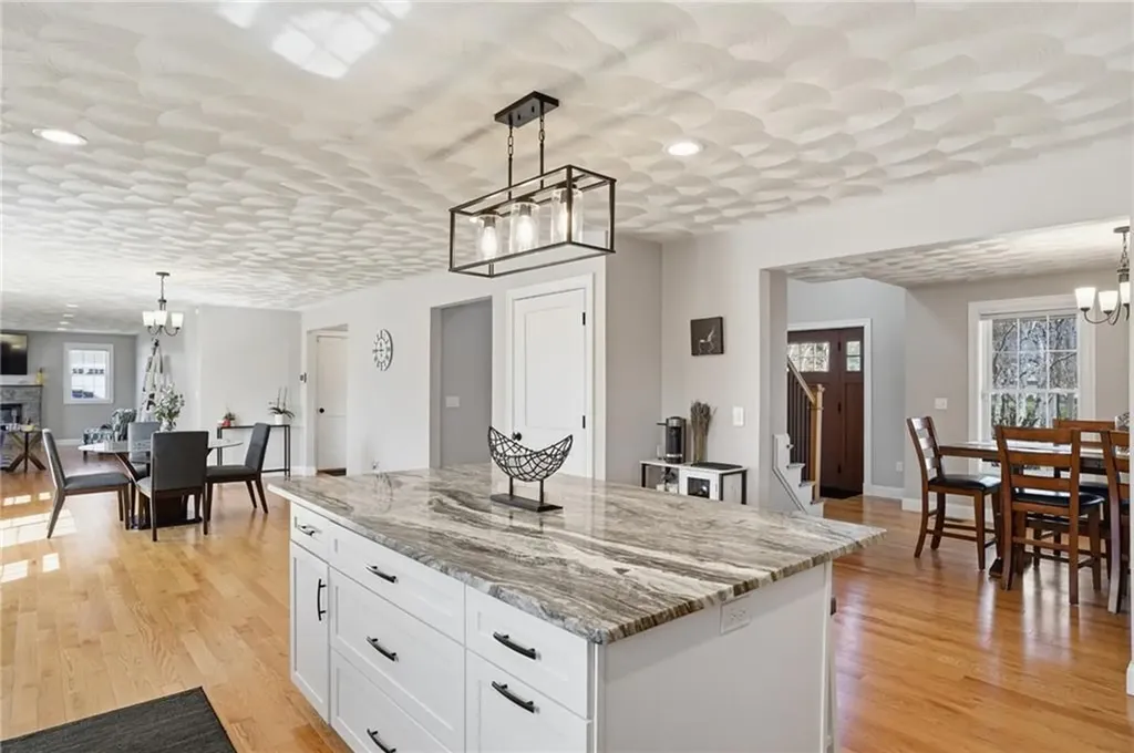 1268 Central Avenue Johnston RI 02919