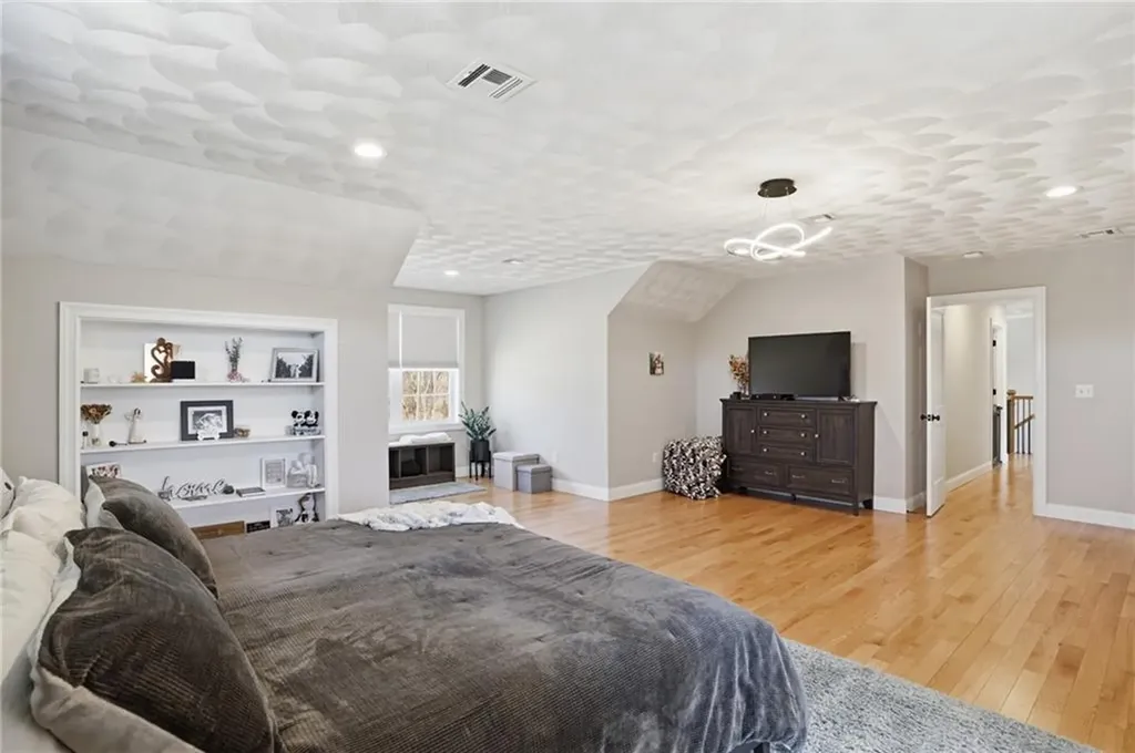 1268 Central Avenue Johnston RI 02919