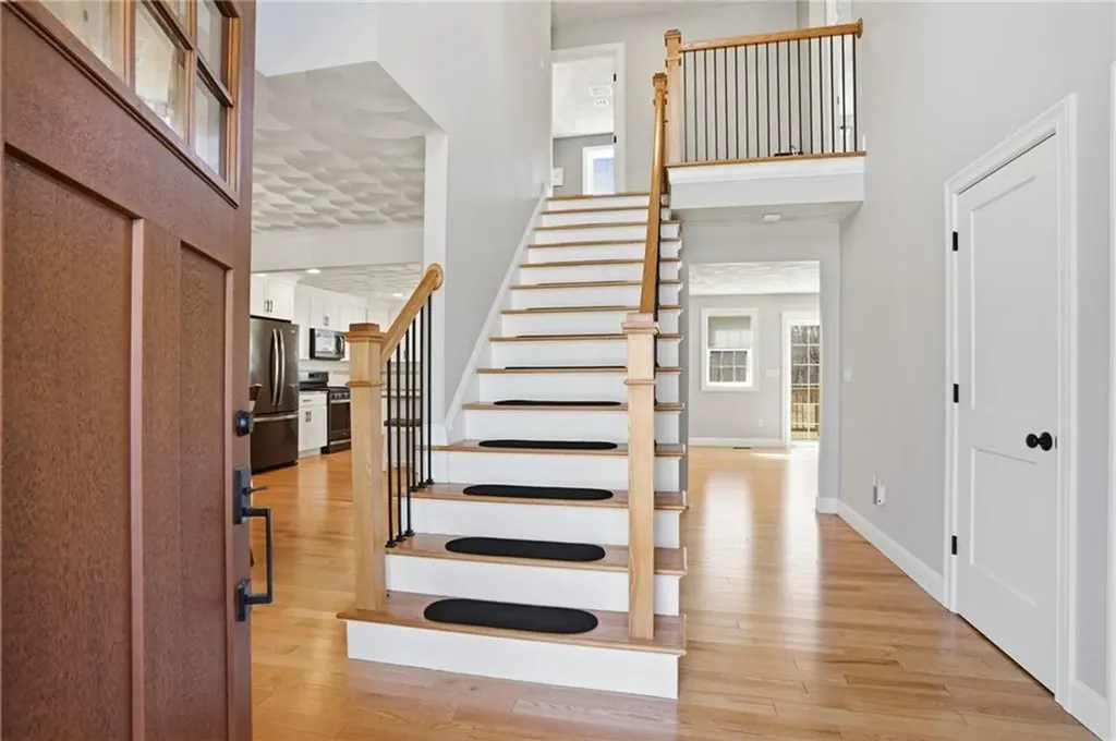 1268 Central Avenue Johnston RI 02919