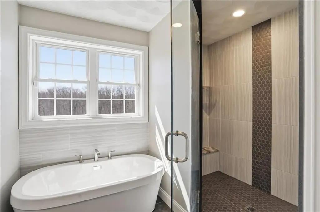 1268 Central Avenue Johnston RI 02919