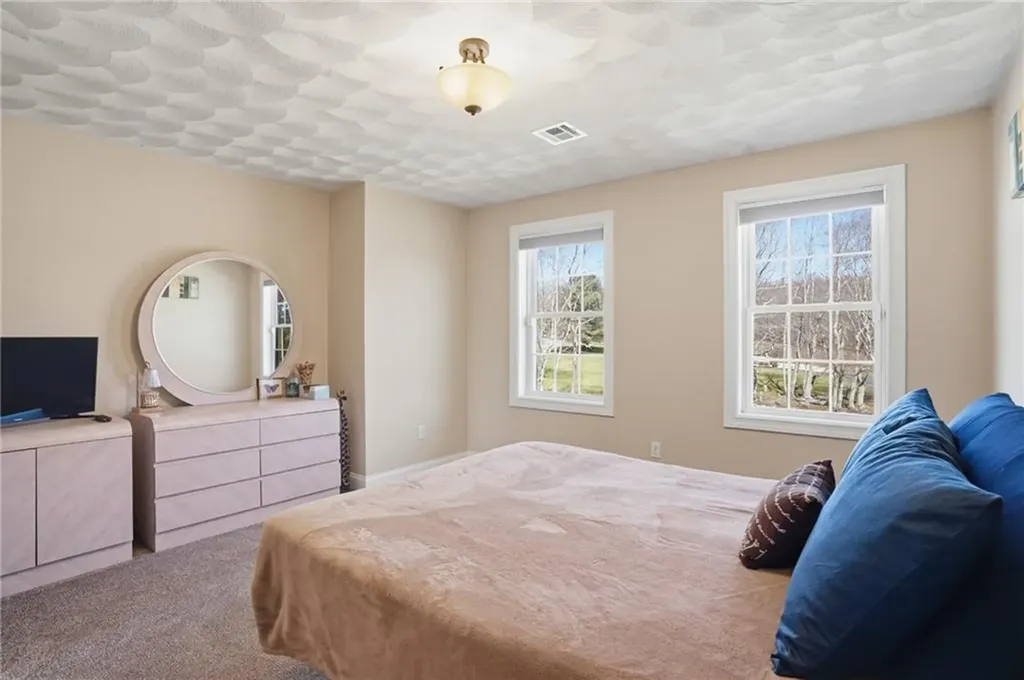 1268 Central Avenue Johnston RI 02919