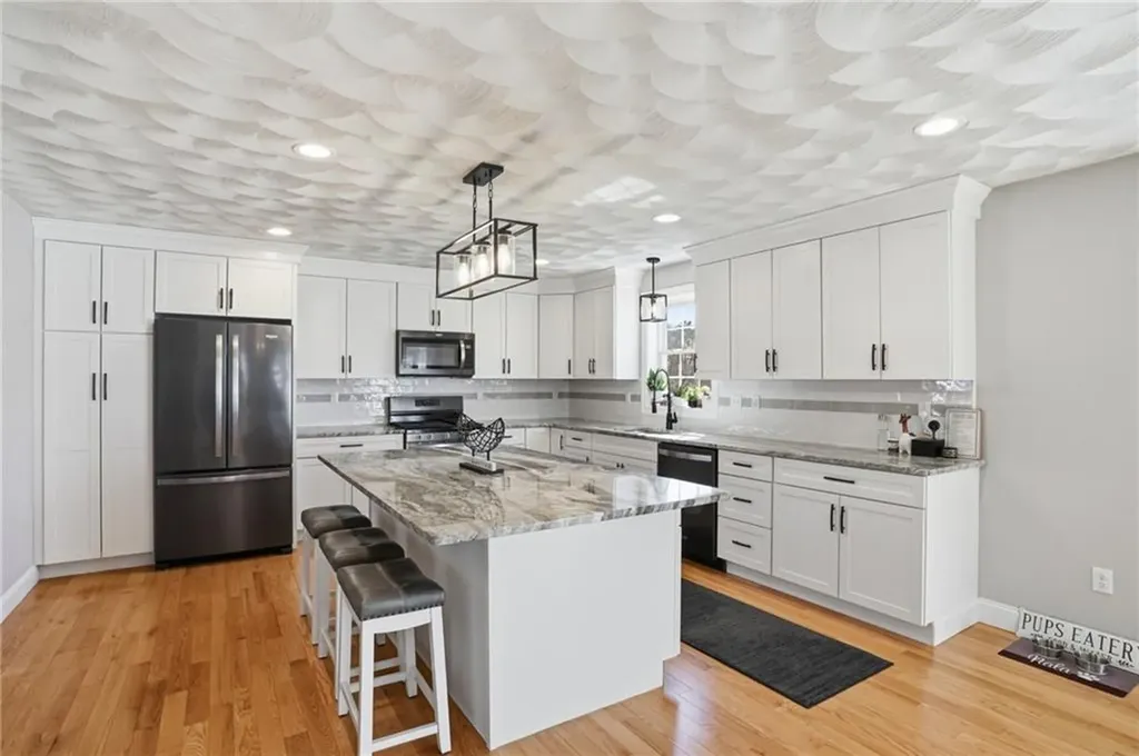 1268 Central Avenue Johnston RI 02919