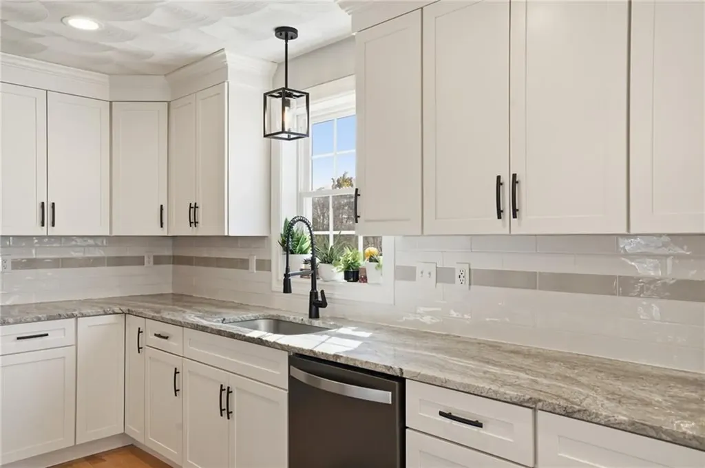 1268 Central Avenue Johnston RI 02919