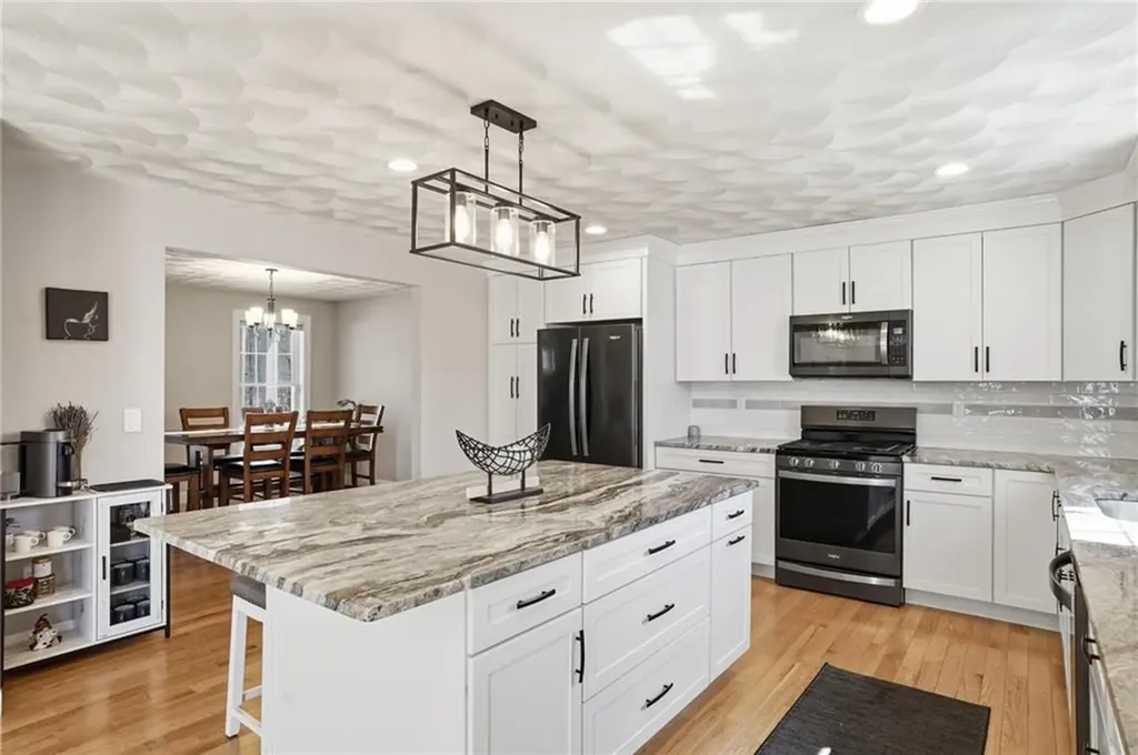 1268 Central Avenue Johnston RI 02919
