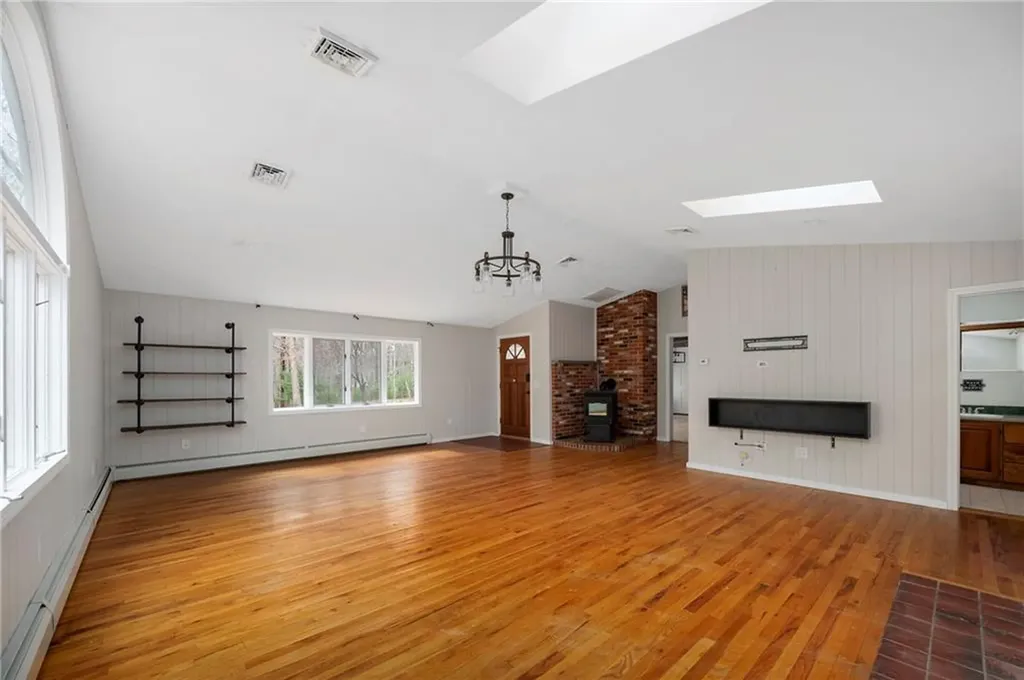 42 Ledge Road Coventry RI 02816
