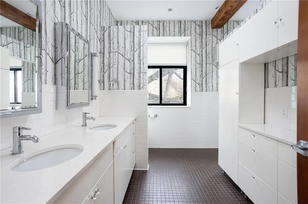 28 Wolcott Street Providence RI 02908