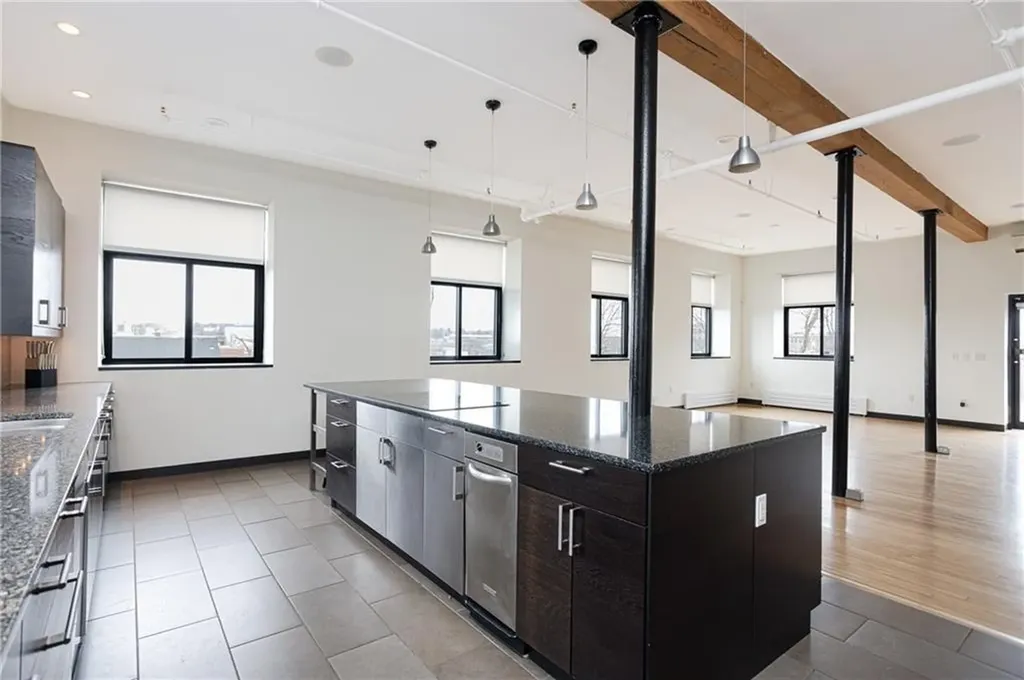 28 Wolcott Street Providence RI 02908