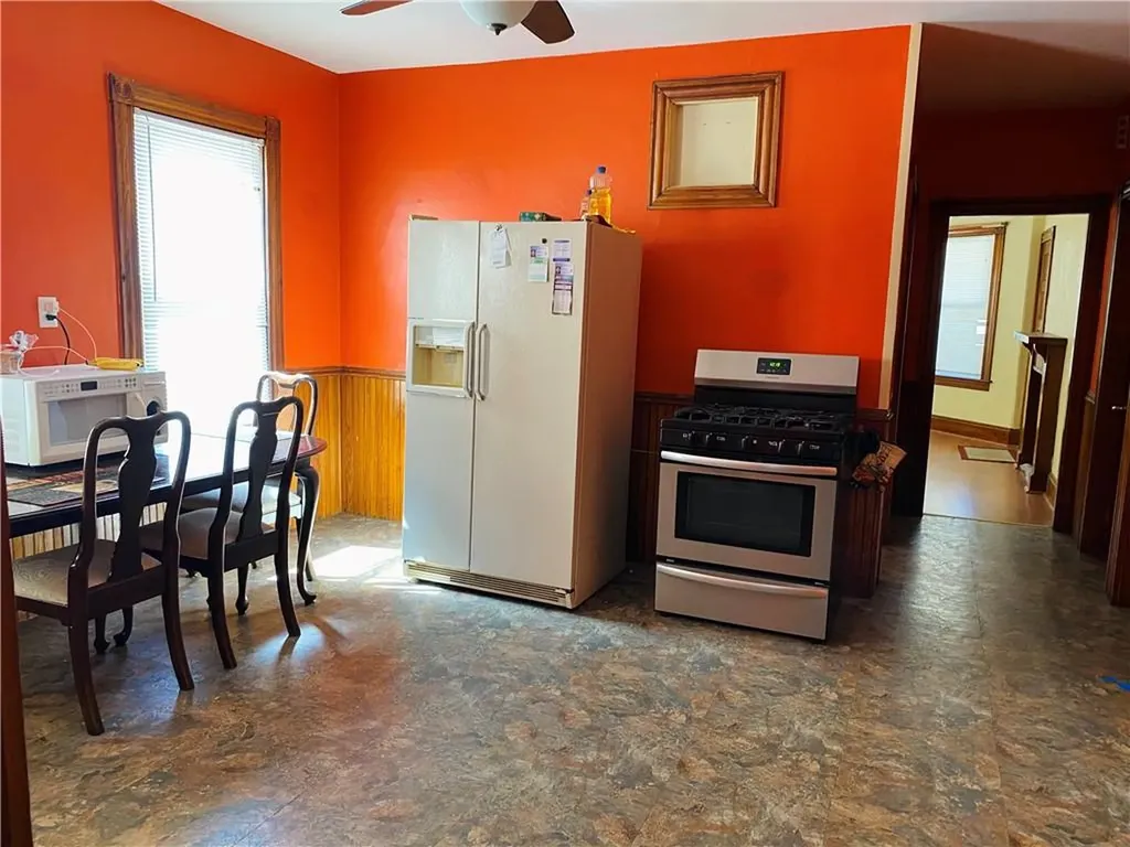 69 Erastus Street Providence RI 02908