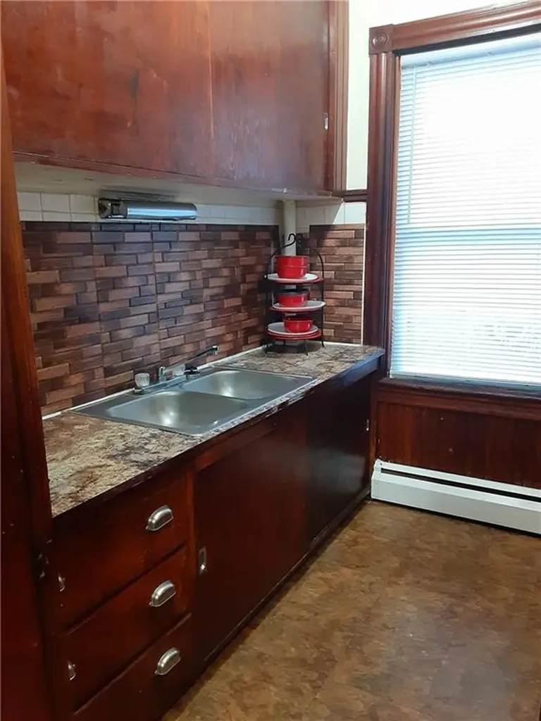 69 Erastus Street Providence RI 02908