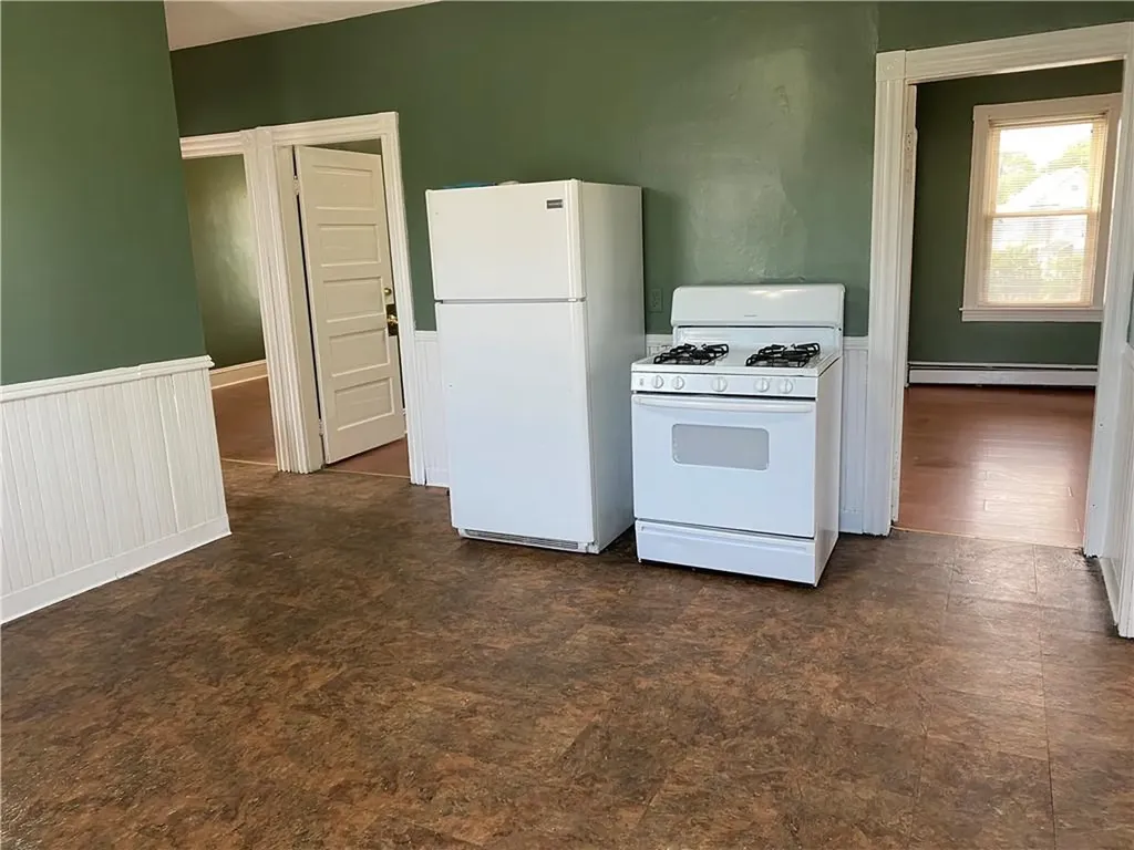 69 Erastus Street Providence RI 02908
