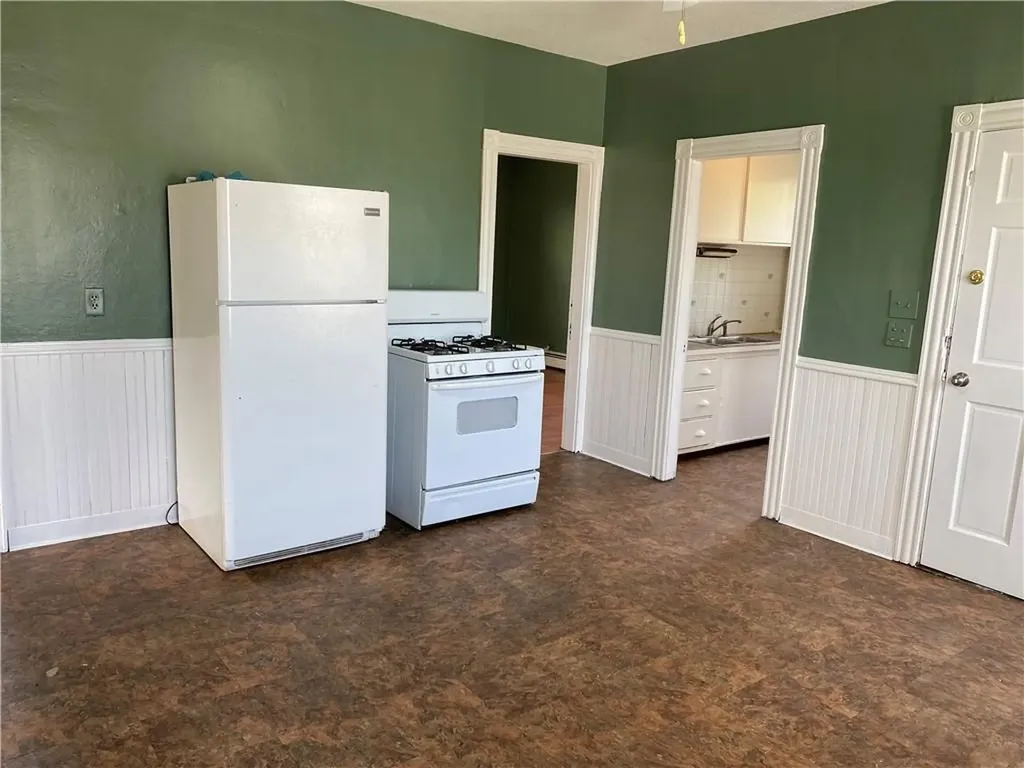 69 Erastus Street Providence RI 02908