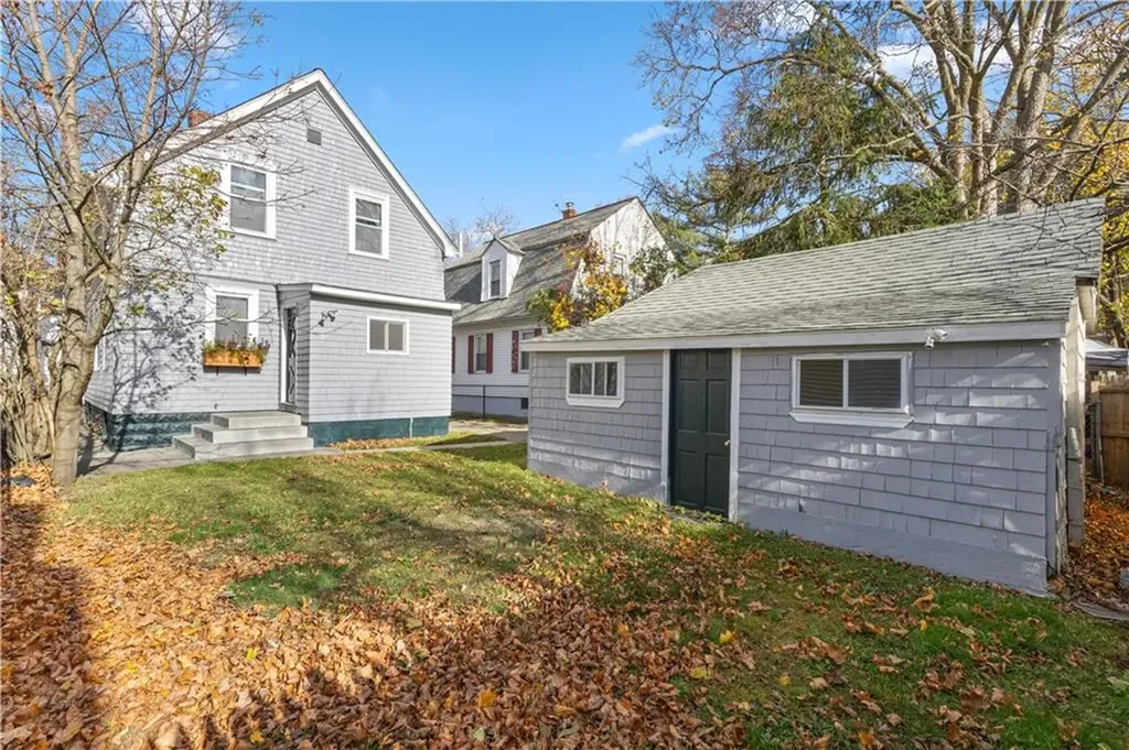 274 Montgomery Avenue Cranston RI 02905