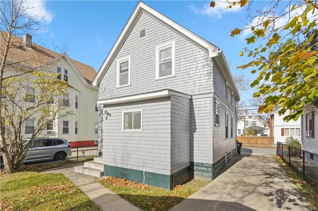274 Montgomery Avenue Cranston RI 02905