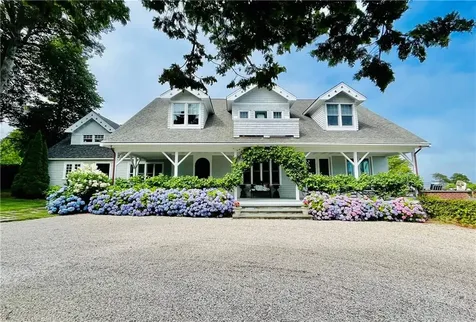 561 Indian Avenue Middletown RI 02842
